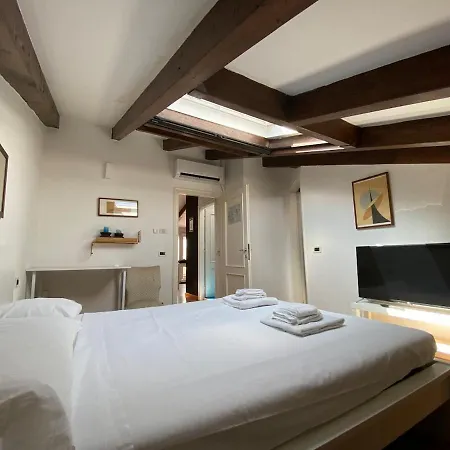 Attico San Vitale Center