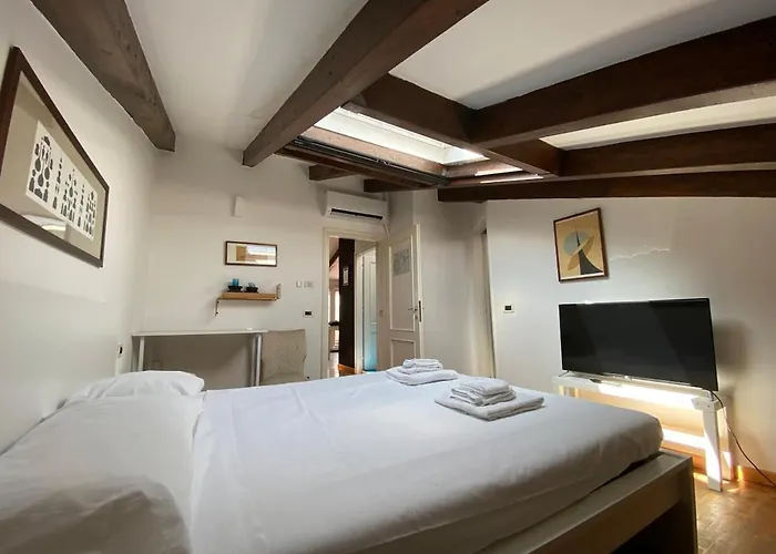 Attico San Vitale Center